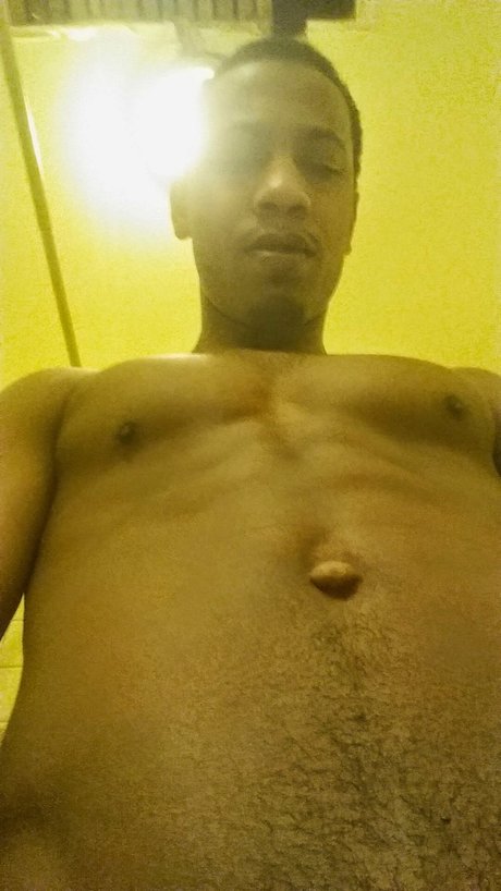Foto desnuda filtrada de OnlyFans de Tone Bone
