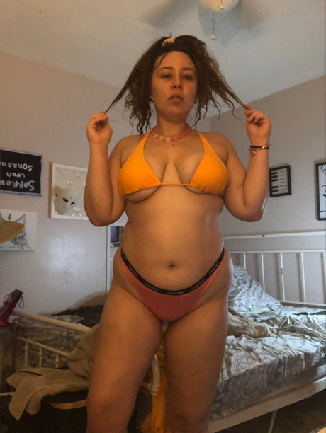 Foto desnuda filtrada de OnlyFans de Stella Bars