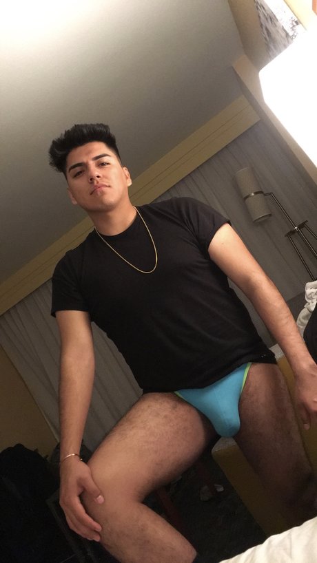 Foto desnuda filtrada de OnlyFans de Lui Zalez