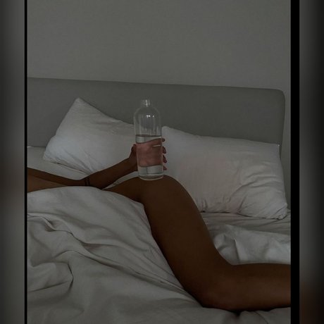 Foto desnuda filtrada de OnlyFans de Chanel 70