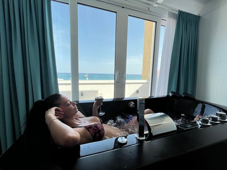 Foto desnuda filtrada de OnlyFans de Nikivmz