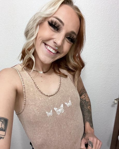 Foto desnuda filtrada de OnlyFans de  S U N N Y 