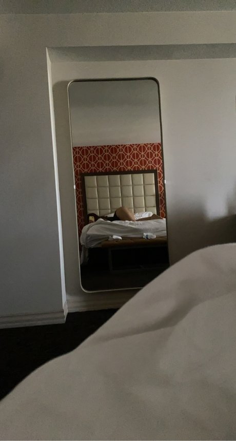 Foto desnuda filtrada de OnlyFans de J 