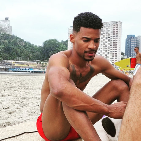 Foto desnuda filtrada de OnlyFans de Trisalxxxbr