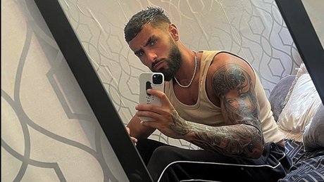 Foto desnuda filtrada de OnlyFans de Hakan