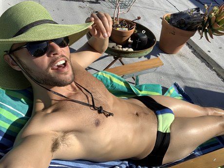 Foto desnuda filtrada de OnlyFans de Tyofoakland