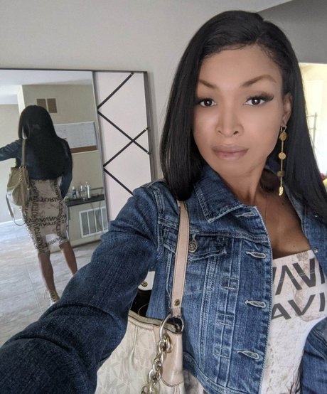 Shemale Vanilla