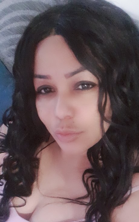 Foto desnuda filtrada de OnlyFans de Tu Dominicana Mala