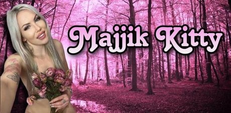 Foto desnuda filtrada de OnlyFans de  Majjik Kitty  Free