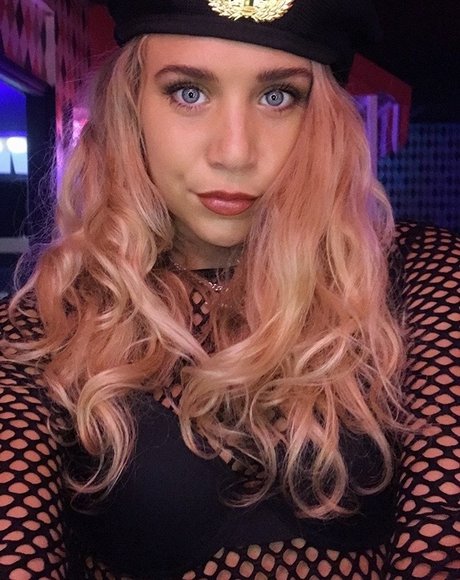 Amy 