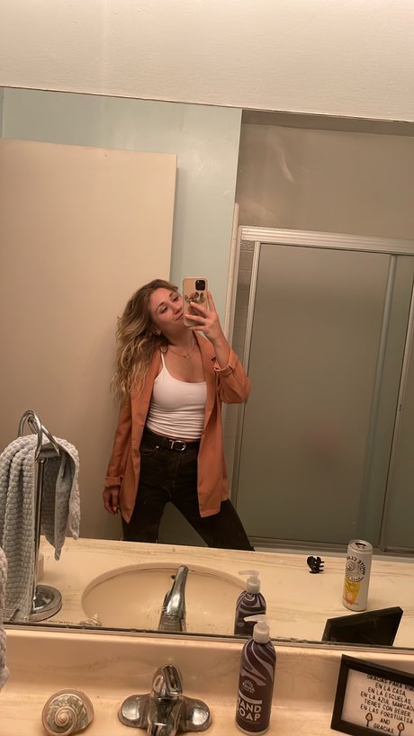 Foto desnuda filtrada de OnlyFans de Deidre