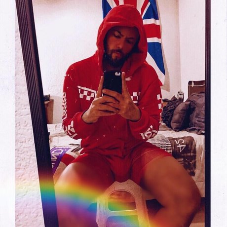 Foto desnuda filtrada de OnlyFans de Dante Ponce