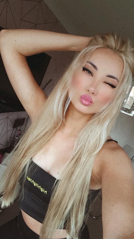 Foto desnuda filtrada de OnlyFans de Krolowarozi