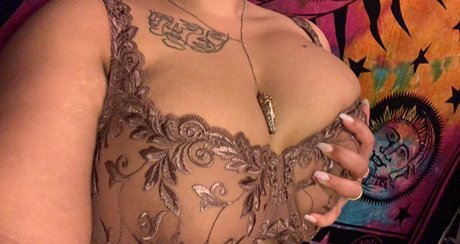 Flirty Dayana