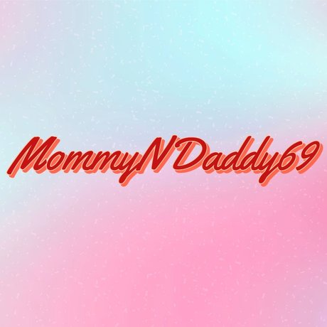 Foto desnuda filtrada de OnlyFans de Mommy N Daddy