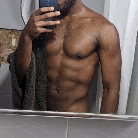 Foto desnuda filtrada de OnlyFans de Luid Tarantino