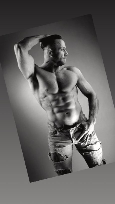Foto desnuda filtrada de OnlyFans de Peter The Viking