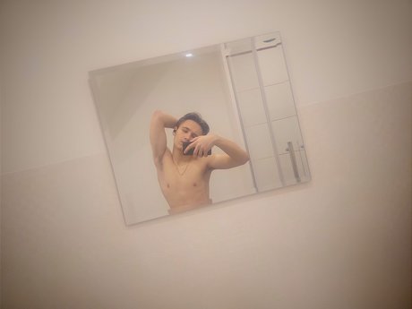 Foto desnuda filtrada de OnlyFans de Ilya