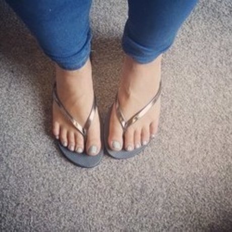 Foto desnuda filtrada de OnlyFans de Finebritishfeet 