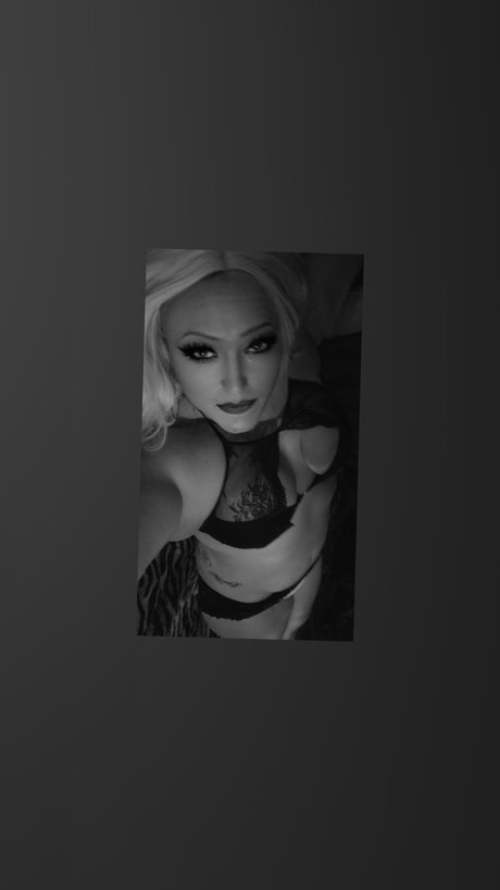 Foto desnuda filtrada de OnlyFans de Mea