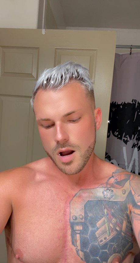 Foto desnuda filtrada de OnlyFans de Branden Opp
