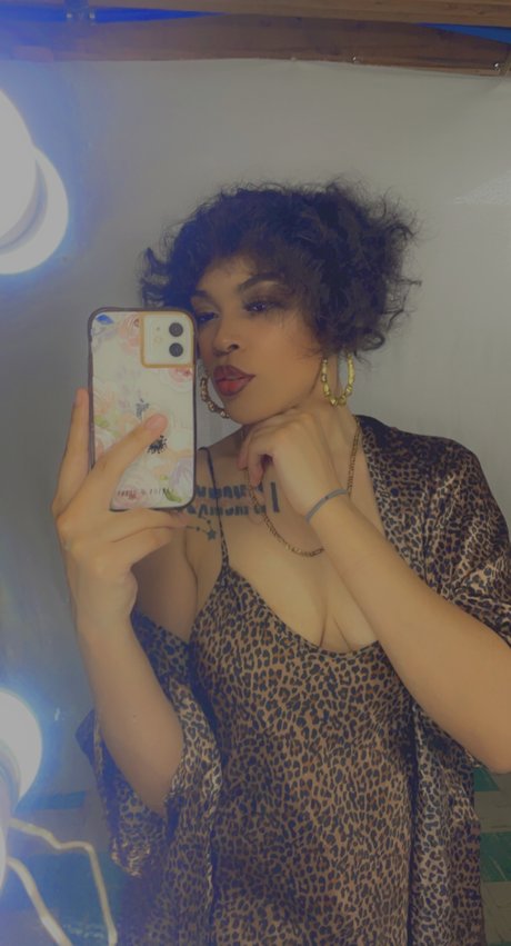 Foto desnuda filtrada de OnlyFans de Here To Make Your Pockets Hurt 