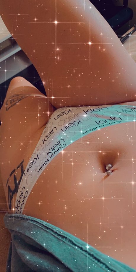 Foto desnuda filtrada de OnlyFans de Snowbunny Ran