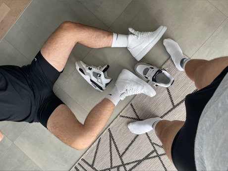 Foto desnuda filtrada de OnlyFans de Sniff Our Socks