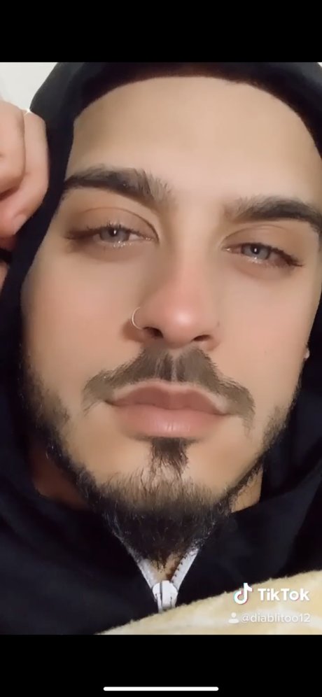 Foto desnuda filtrada de OnlyFans de Papid