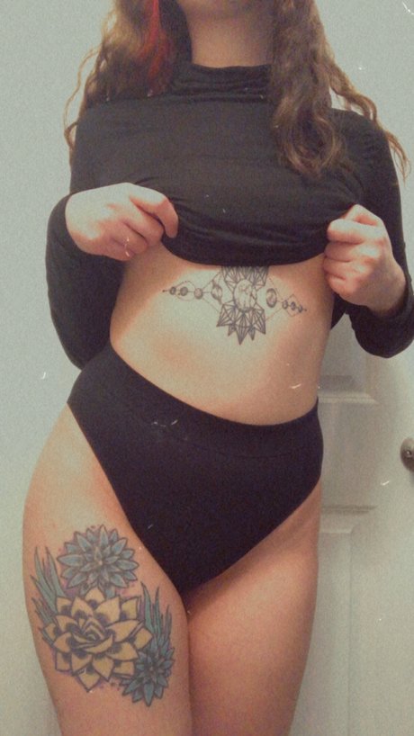 Foto desnuda filtrada de OnlyFans de Honey