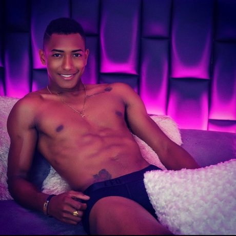 Foto desnuda filtrada de OnlyFans de Fernando0325