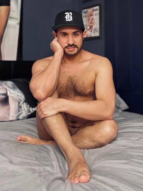 Foto desnuda filtrada de OnlyFans de Louie