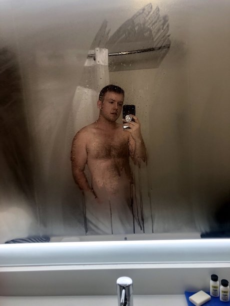 Foto desnuda filtrada de OnlyFans de Versboyinnash