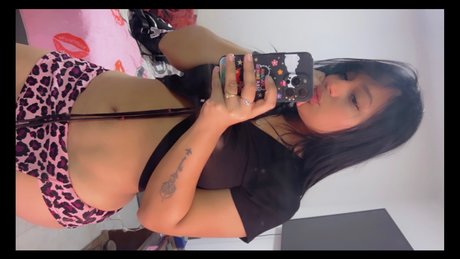 Foto desnuda filtrada de OnlyFans de Karolina
