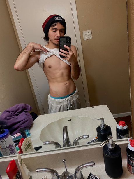 Foto desnuda filtrada de OnlyFans de Graves