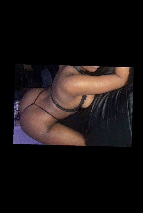 Foto desnuda filtrada de OnlyFans de Daze
