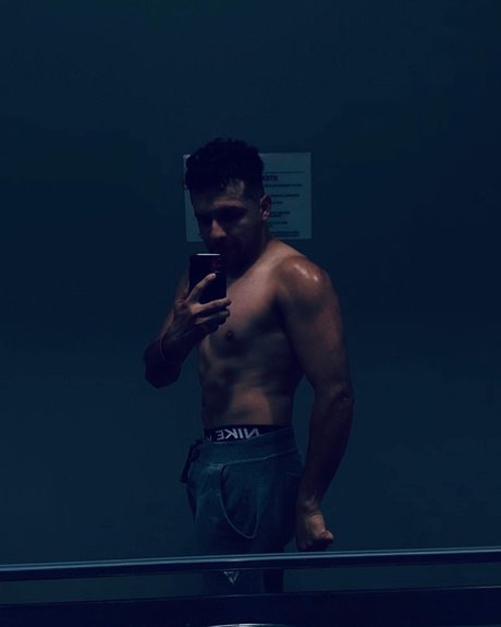 Foto desnuda filtrada de OnlyFans de Papi