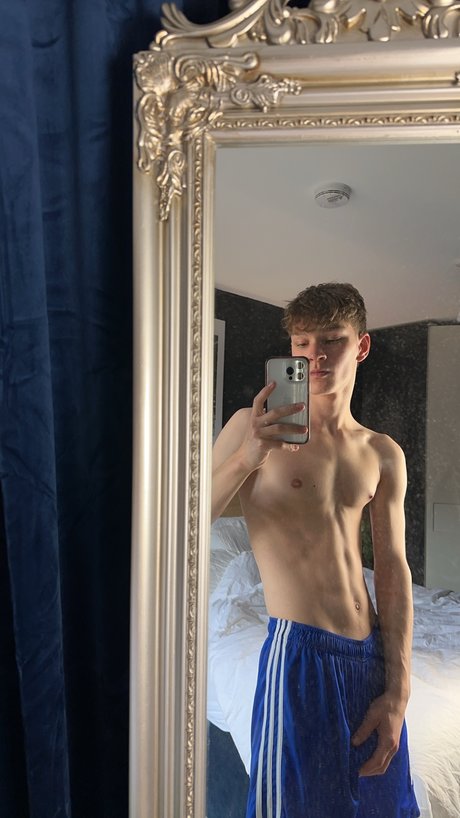 Foto desnuda filtrada de OnlyFans de Lorcan