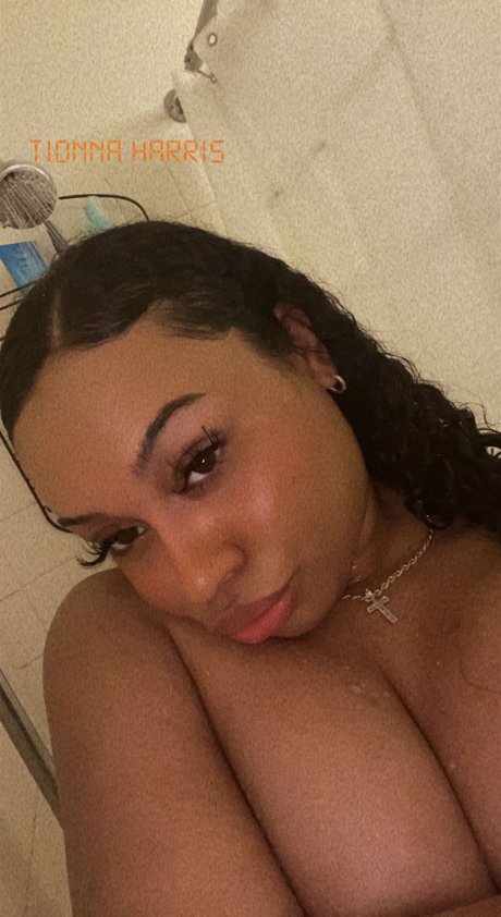 Foto desnuda filtrada de OnlyFans de Tionna