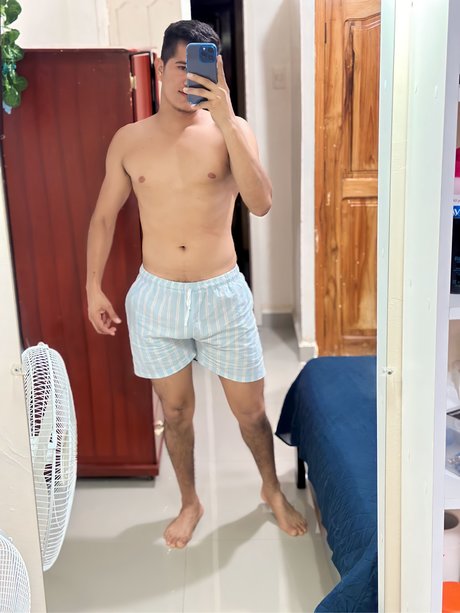 Foto desnuda filtrada de OnlyFans de Jorge Mendoza