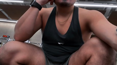 Foto desnuda filtrada de OnlyFans de Latino