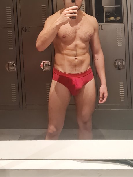 Foto desnuda filtrada de OnlyFans de Ishac