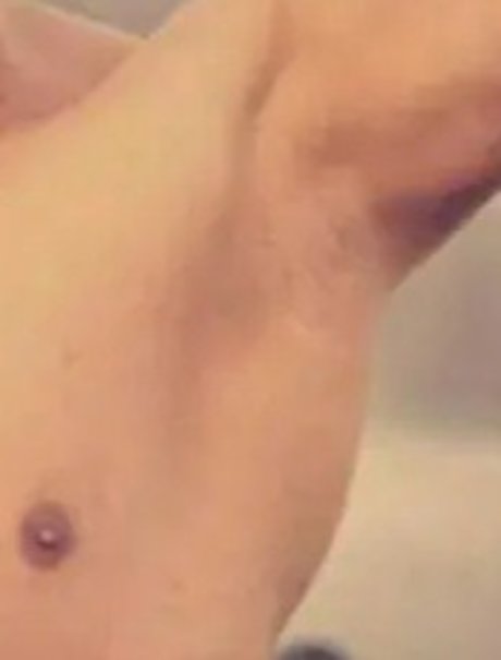Foto desnuda filtrada de OnlyFans de Luisbuddy