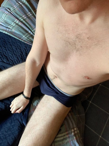 Foto desnuda filtrada de OnlyFans de James