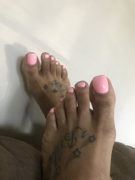 Foto desnuda filtrada de OnlyFans de Candee Toes