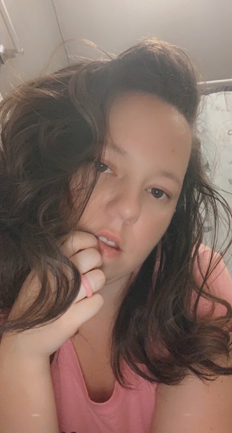 Foto desnuda filtrada de OnlyFans de Candice Roll