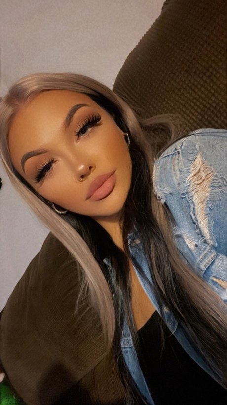 Foto desnuda filtrada de OnlyFans de Mila Magnolia