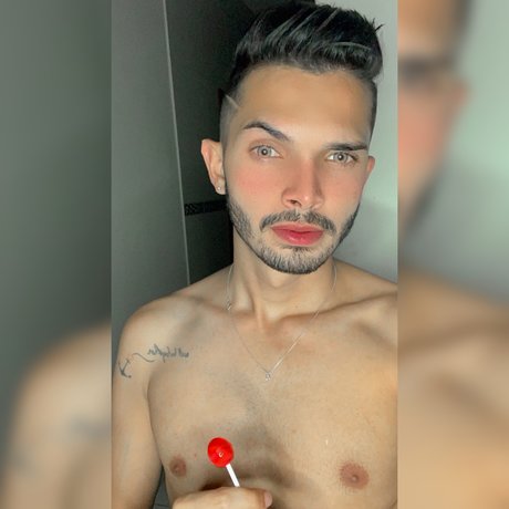 Foto desnuda filtrada de OnlyFans de Jrolliver
