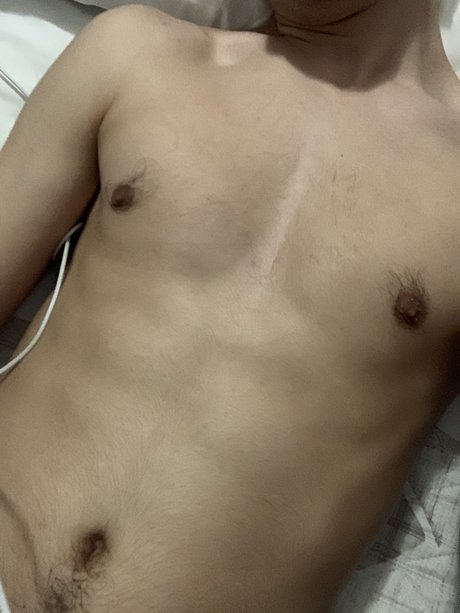 Foto desnuda filtrada de OnlyFans de Italiantwink98