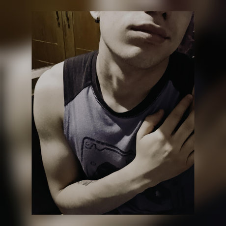 Foto desnuda filtrada de OnlyFans de Dvis